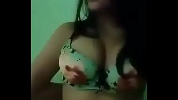 tetas grandes linda garota