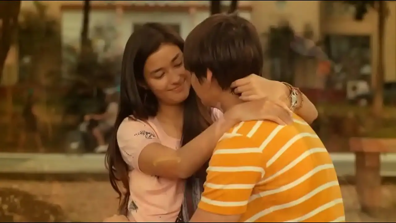 ENRIQUE GIL e LIZA SOBERANO