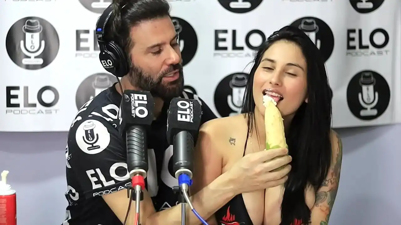 Entrevista com Elo Podcast termina com muitas perguntas picantes que me emocionam Jenifer Play