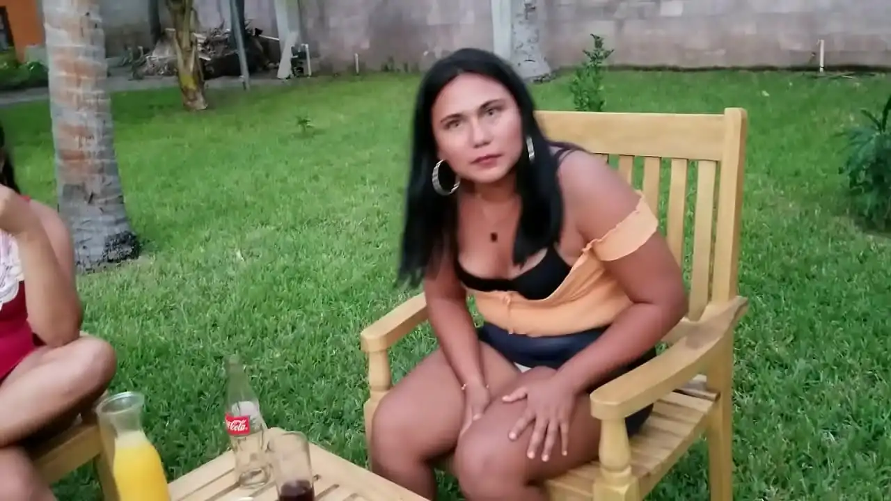 Bela garota salvadorenha upskirt