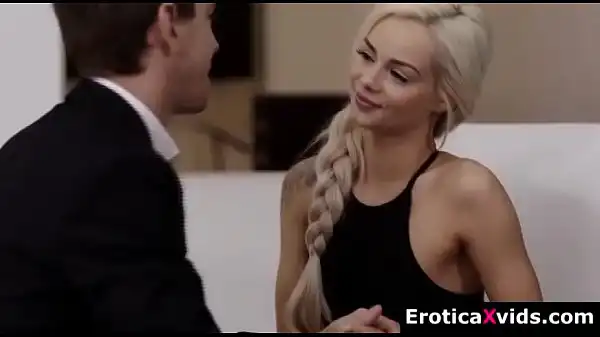 loira gostosa Elsa Jean foda incrível