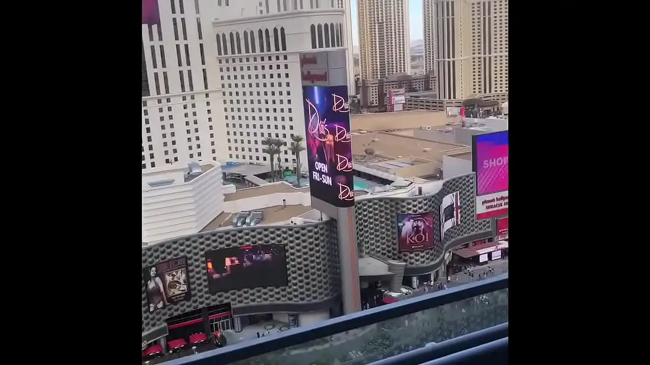 ∞ VID vegas cosmopolitan wraparound suite trapaceando funcionário de hotel bbw chupando um galo negro verificado ∞