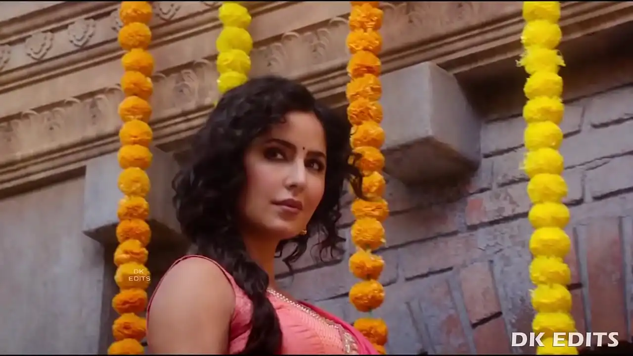 Katrina Kaif Boob Shaking Movimentos lentos.