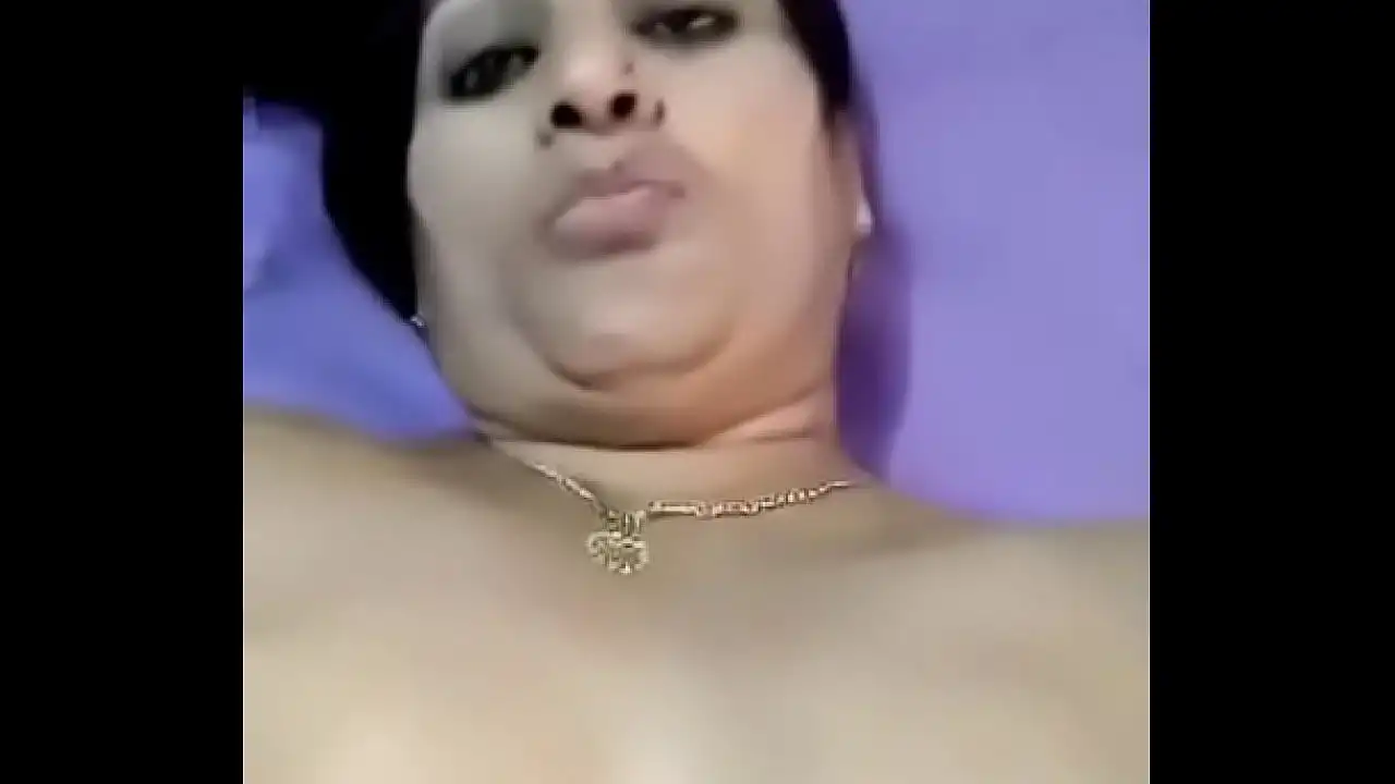 Sexo secreto da tia Kerala Mallu com amiga do marido 2