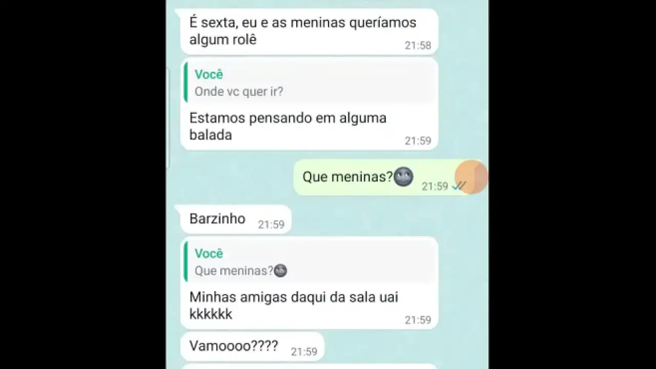 NAMORADA NOVINHA TOMA TESÃO DE VACA E CHAMA AMIGA PRA MENAGE