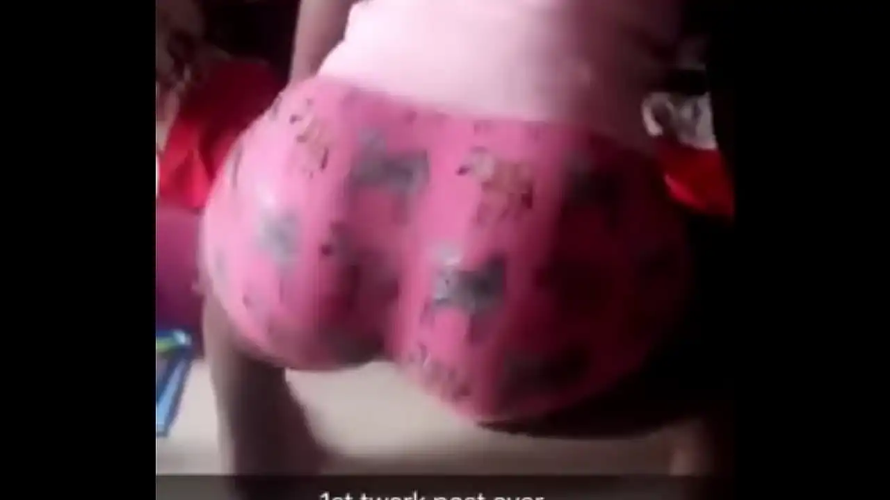 Nigerian Prostitute Twerking