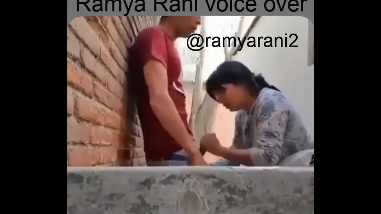 Ramya rani Tia vizinha e um menino chupando foda